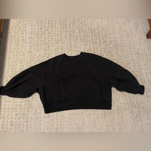 Zenana Outfitters Black cropped sweatshirt